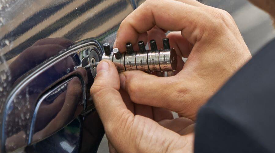 Professional residential roofers in Sanders, KY